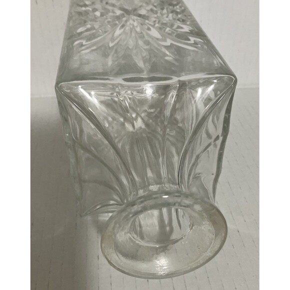 Dublin Crystal Whiskey Decanter 24oz no Stopper for liqueur or Water 9’x 4’ - Picture 9 of 16